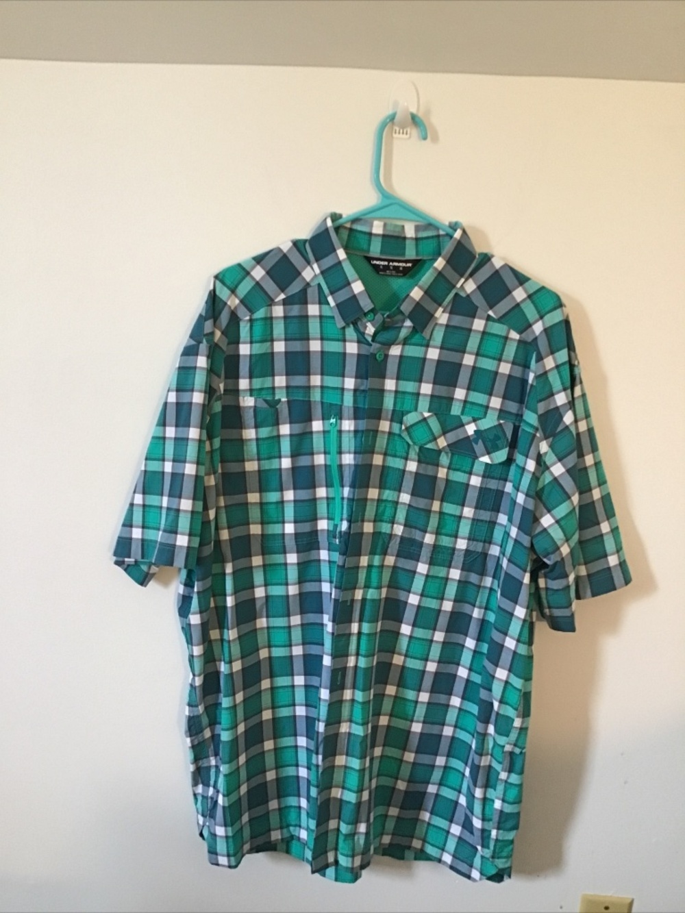 Under Armour Plaid Vented Button-Down Fishing Shirt Mens XL